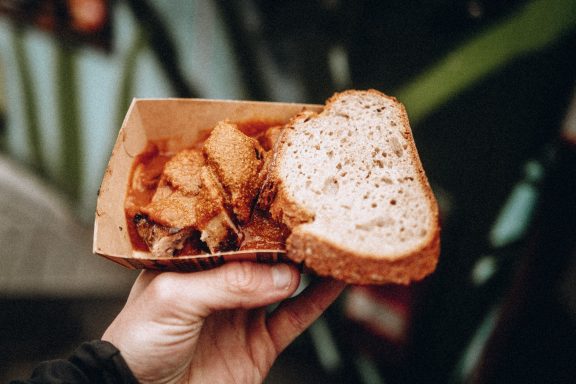 CYRI Foodtruck - Pfälzer Currywurst Manufaktur